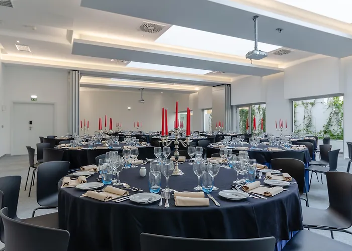 Jupiter - Rooftop & Отель