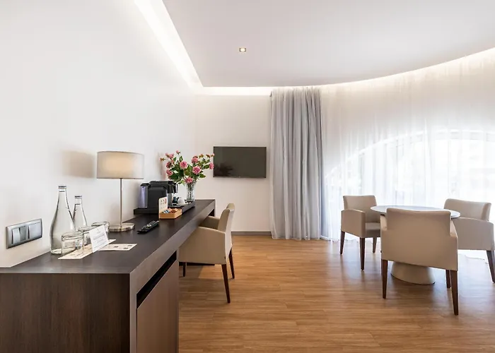 Jupiter - Rooftop & リスボン