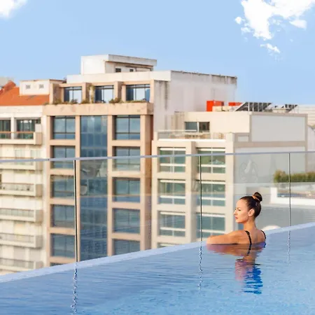 Jupiter - Rooftop & Hotel Lizbona